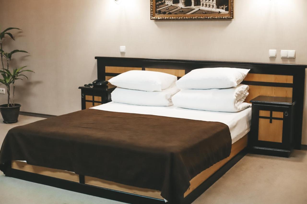 Georg Palace Hotel 체르니우치 외부 사진